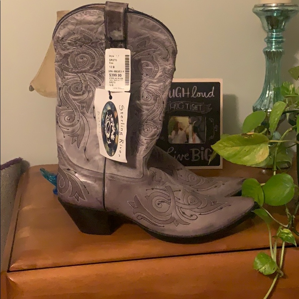 Sterling River grey cowboy boots